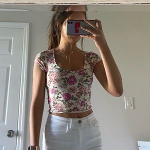 FOREVER 21 PINK AND WHITE FLORAL CROP TOP SIZE S